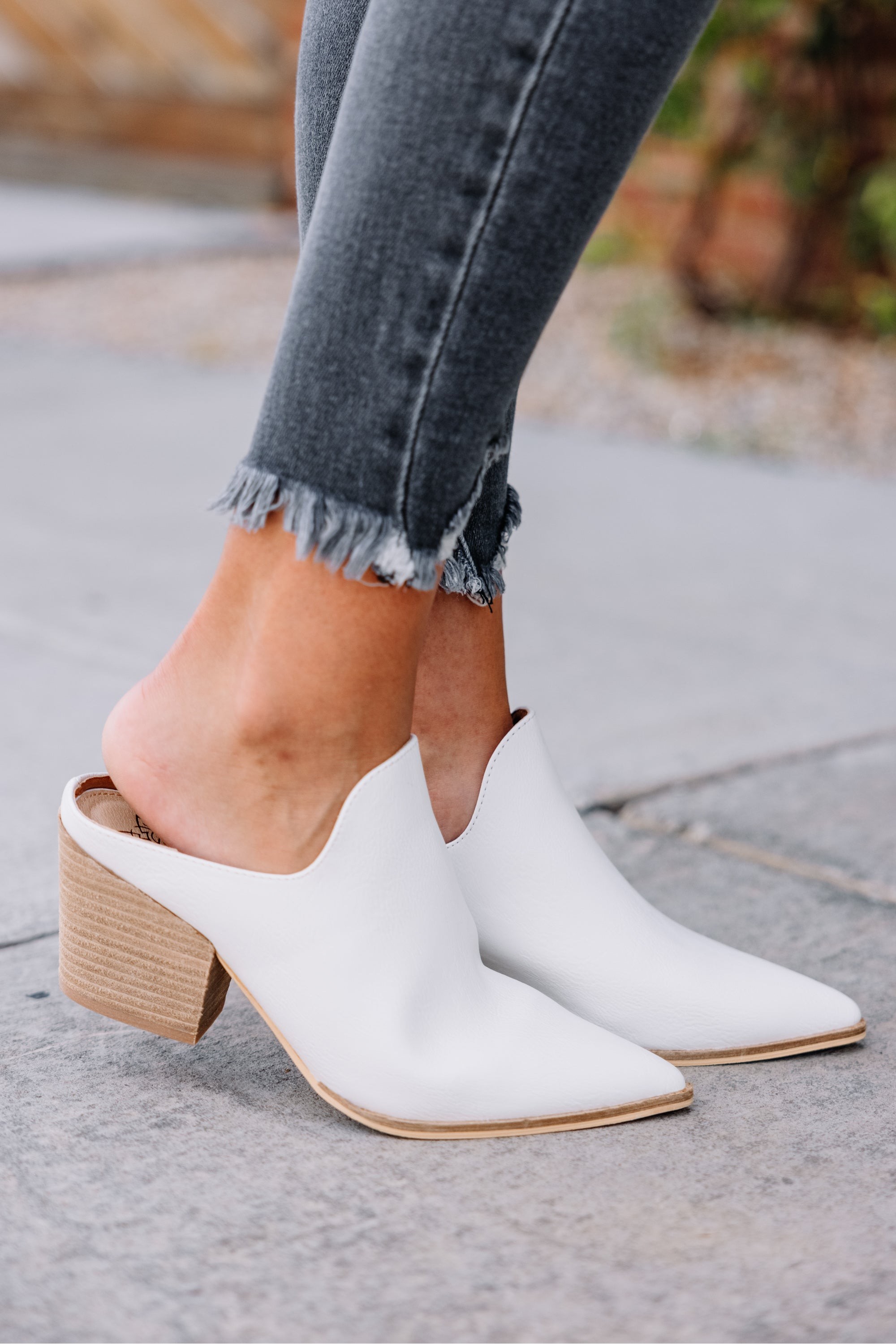 Feeling Fab White Heeled Mules